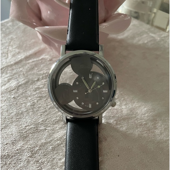 Mickey Mouse Watch - Picture 2 of 7